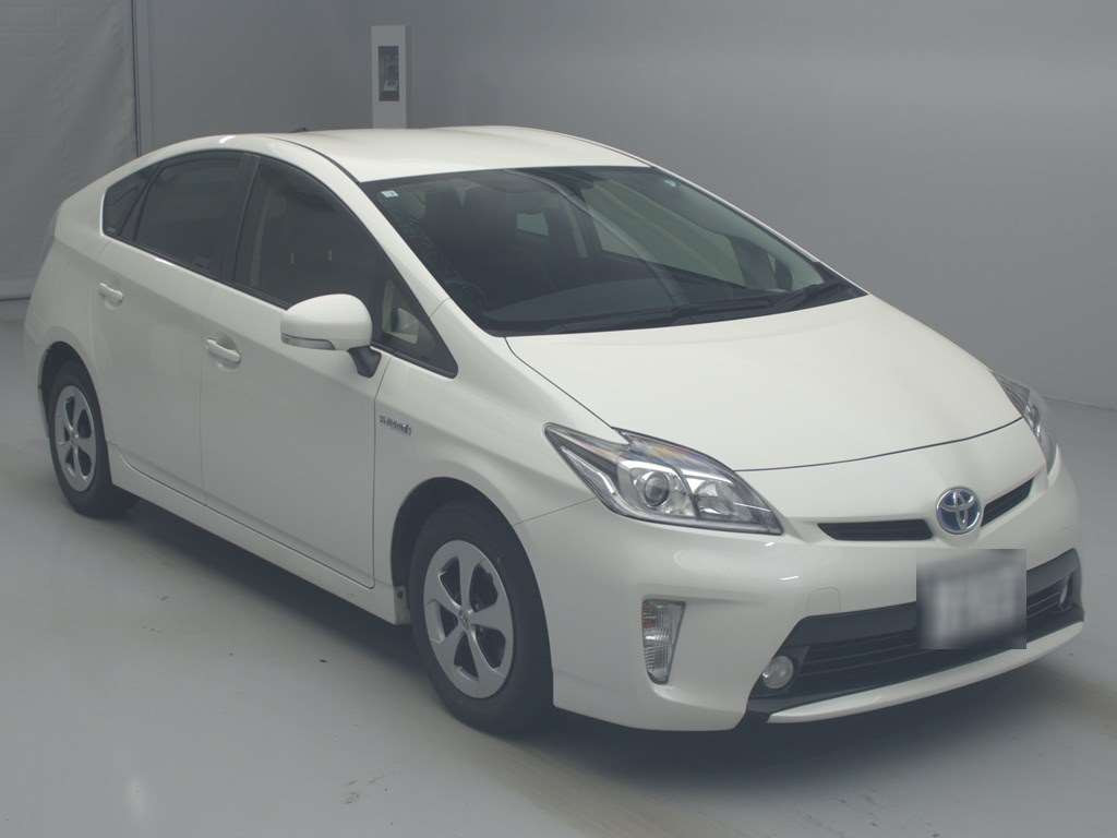 2012 Toyota Prius ZVW30[2]