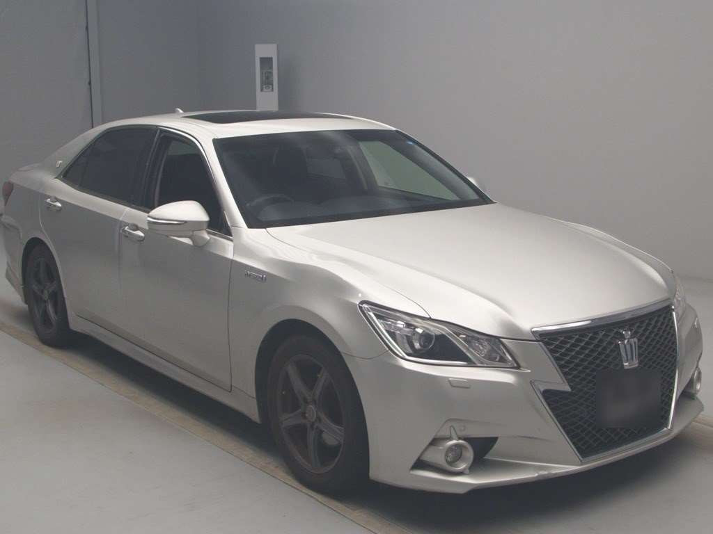 2013 Toyota Crown Hybrid AWS210[2]