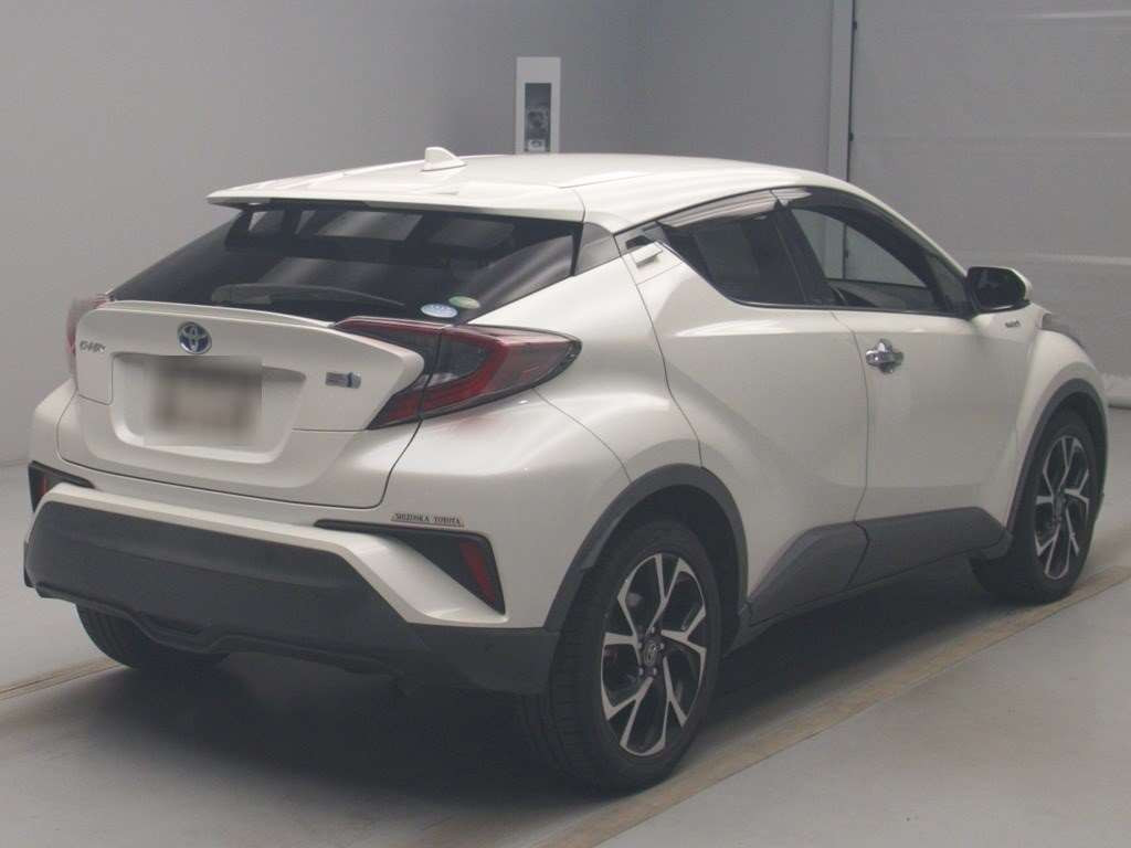 2017 Toyota C-HR ZYX10[1]