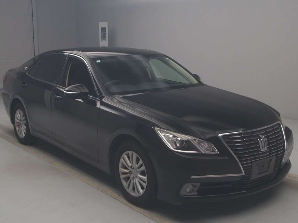 2015 Toyota Crown GRS210[2]