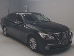 2015 Toyota Crown