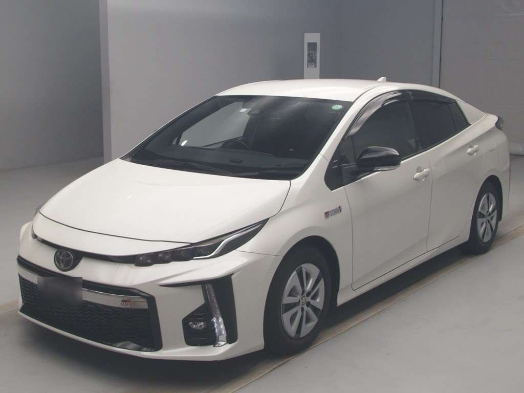 2018 Toyota Prius PHV ZVW52[0]