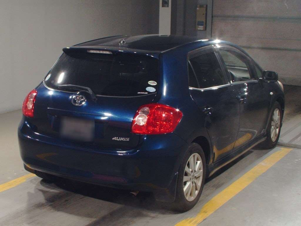 2007 Toyota Auris NZE151H[1]