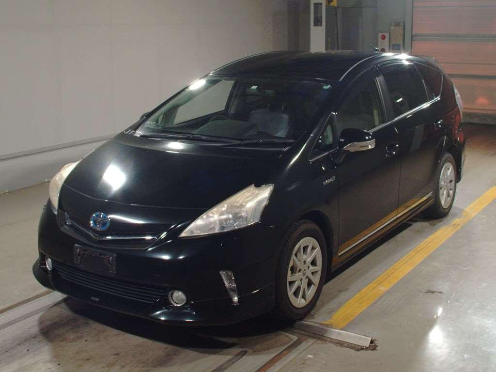 2012 Toyota Prius alpha ZVW41W[0]