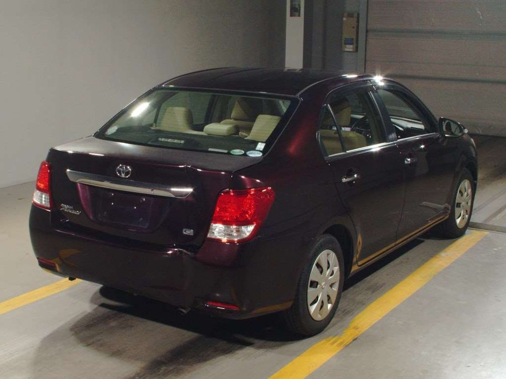 2013 Toyota Corolla Axio NZE161[1]