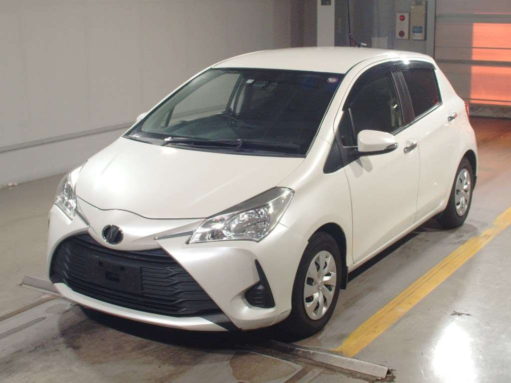 2017 Toyota Vitz NSP130[0]