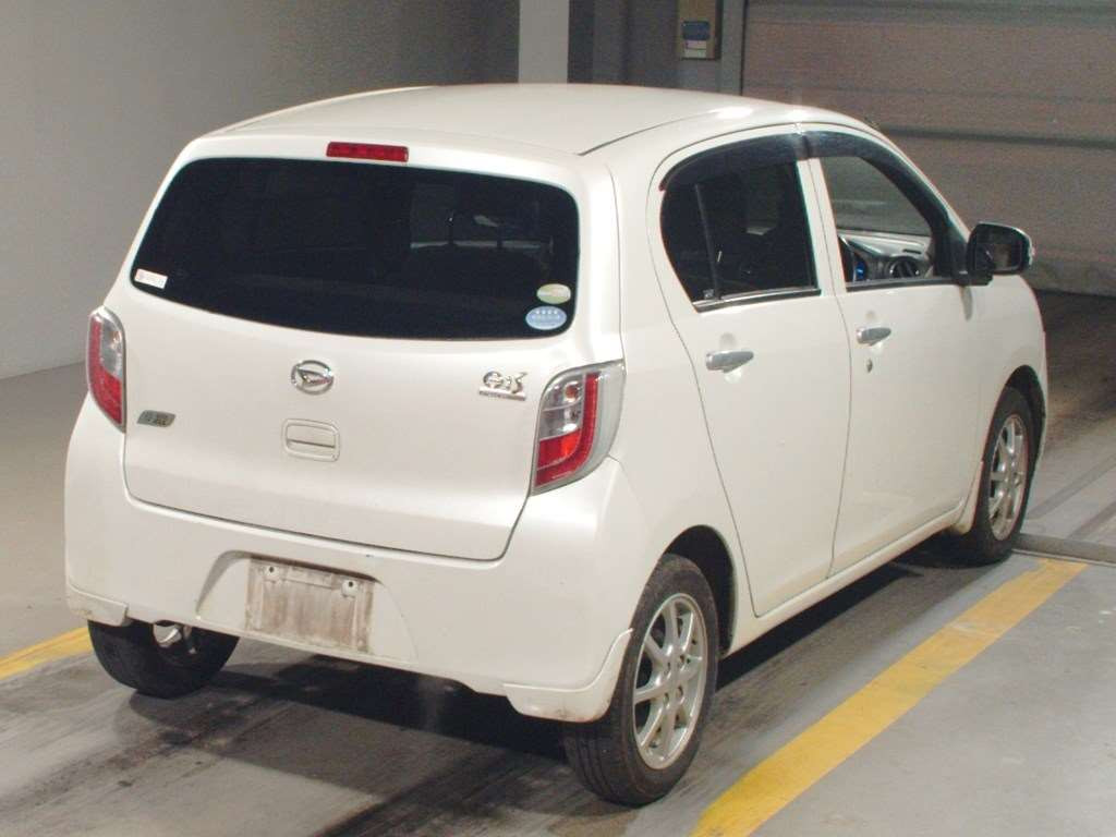 2011 Daihatsu Mira es LA300S[1]