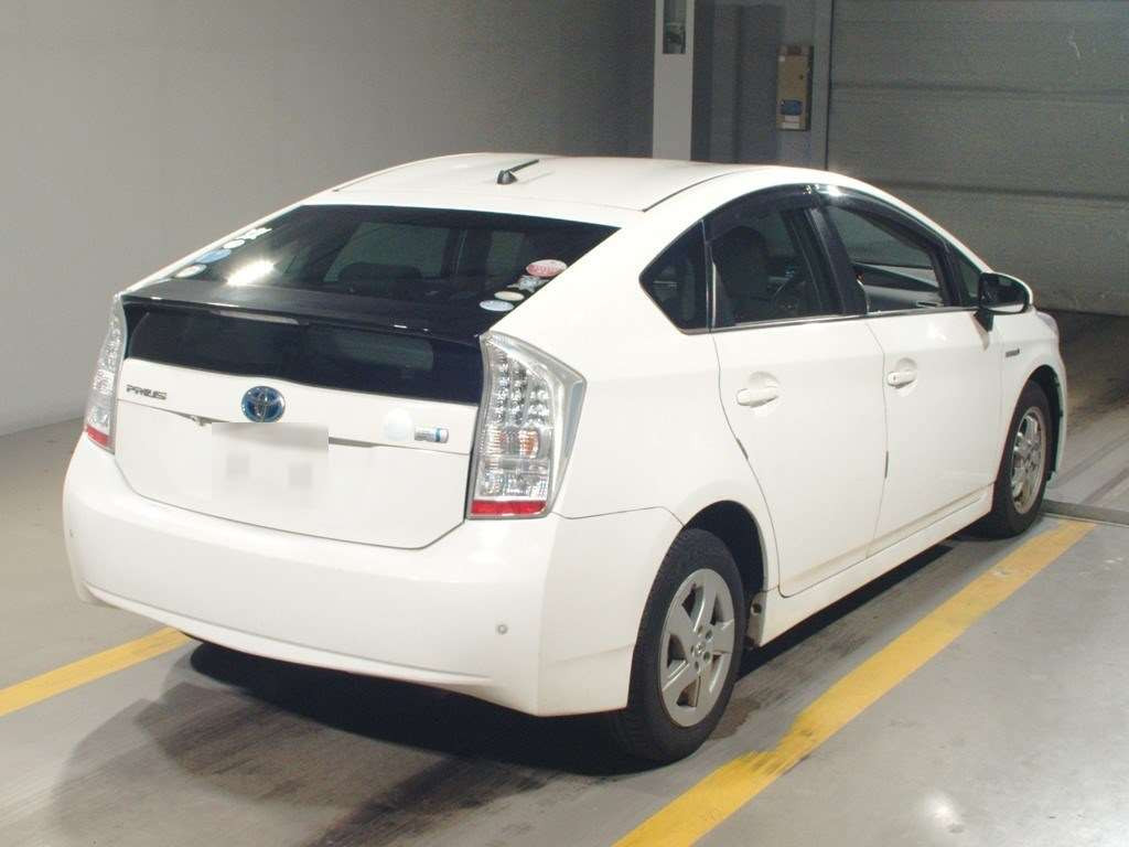 2011 Toyota Prius ZVW30[1]