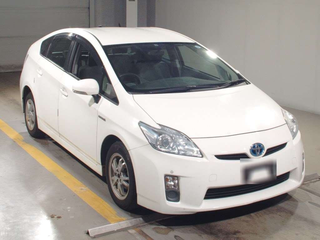 2011 Toyota Prius ZVW30[2]