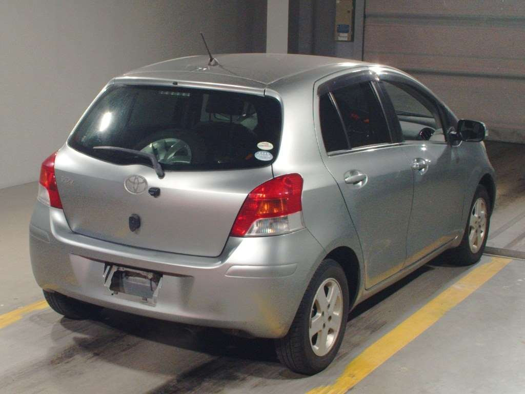 2010 Toyota Vitz SCP90[1]