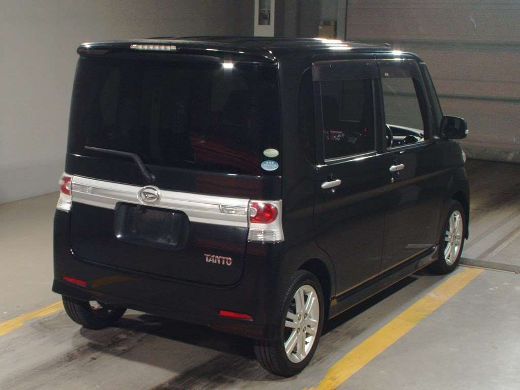 2011 Daihatsu Tanto L375S[1]