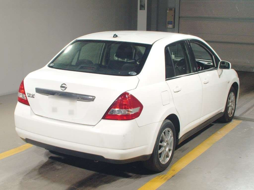 2006 Nissan Tiida Latio SC11[1]