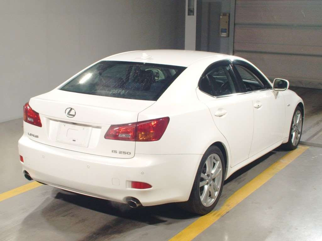 2006 Lexus IS GSE20[1]