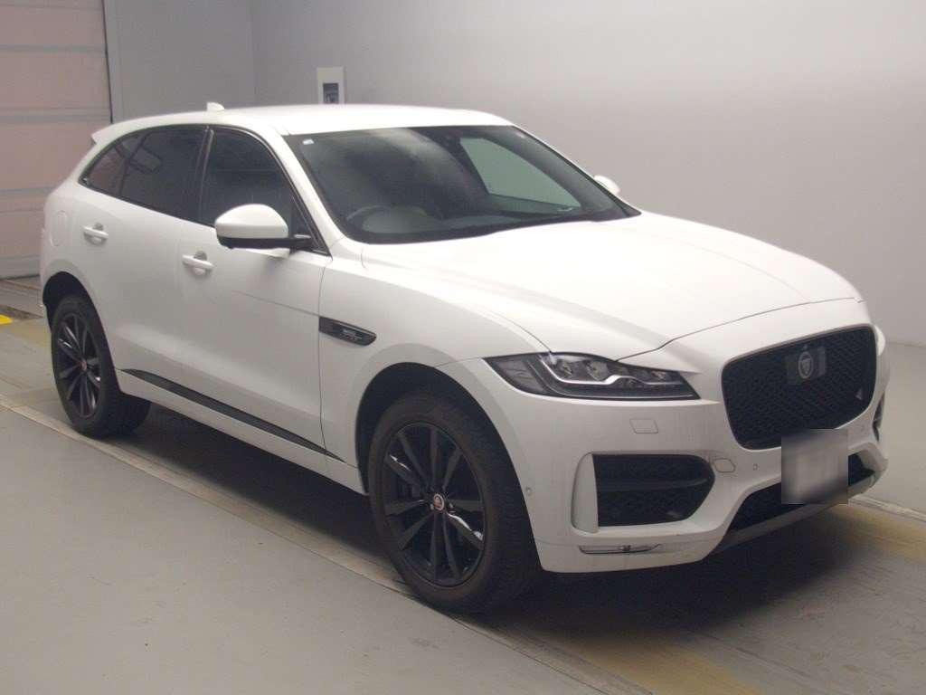 2018 Jaguar F-PACE DC2XB[2]