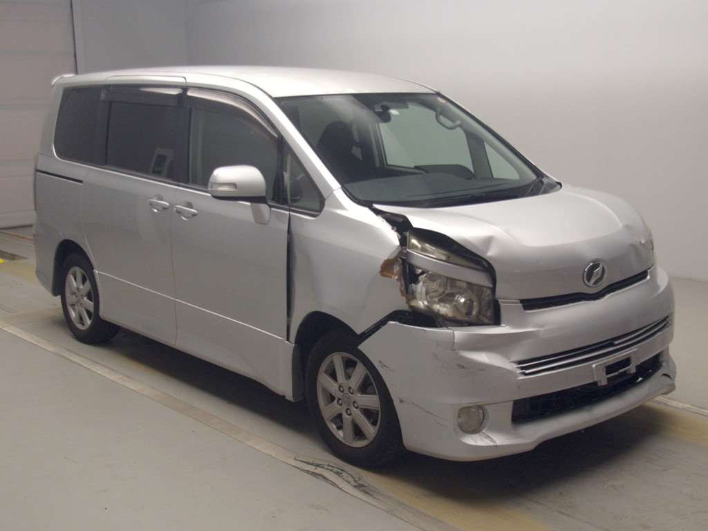 2008 Toyota Voxy ZRR70W[2]