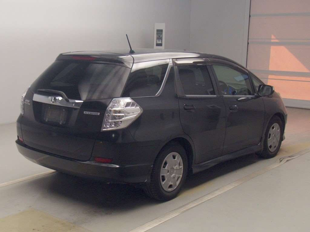 2012 Honda Fit Shuttle Hybrid GP2[1]