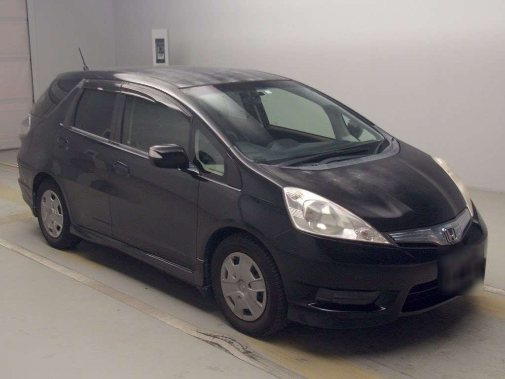 2012 Honda Fit Shuttle Hybrid GP2[2]