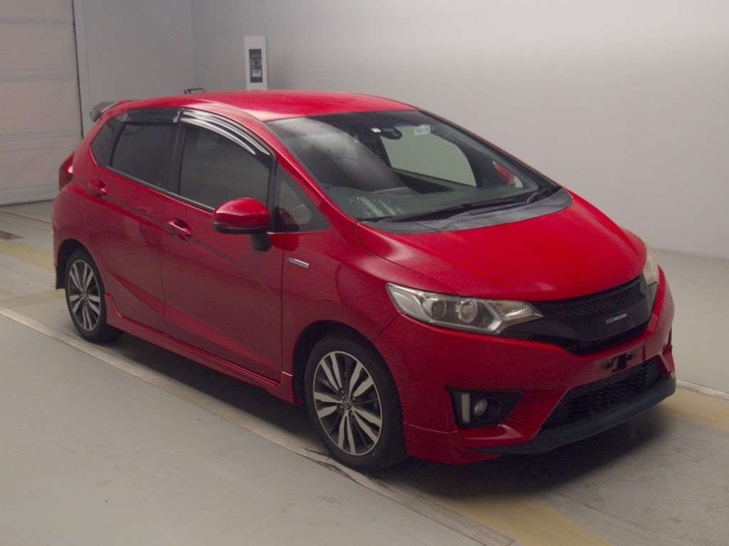 2014 Honda Fit Hybrid GP5[2]