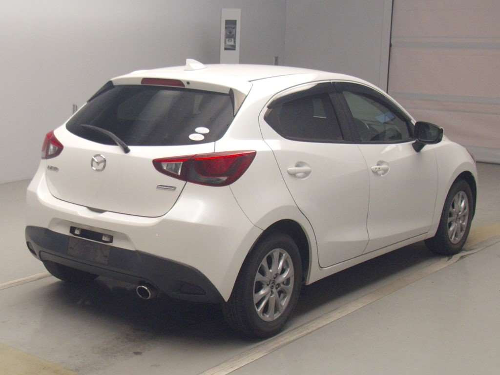 2016 Mazda Demio DJ3FS[1]