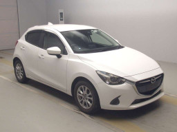 2016 Mazda Demio