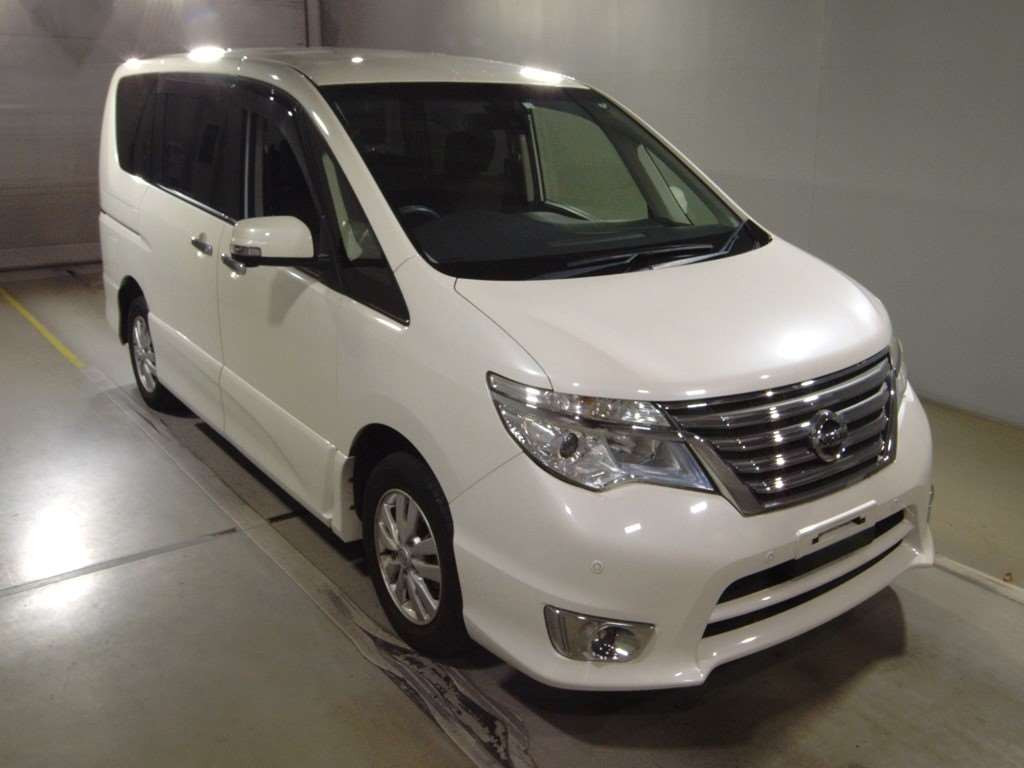 2016 Nissan Serena FNC26[2]