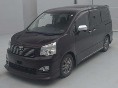 2013 Toyota Voxy