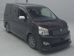 2013 Toyota Voxy