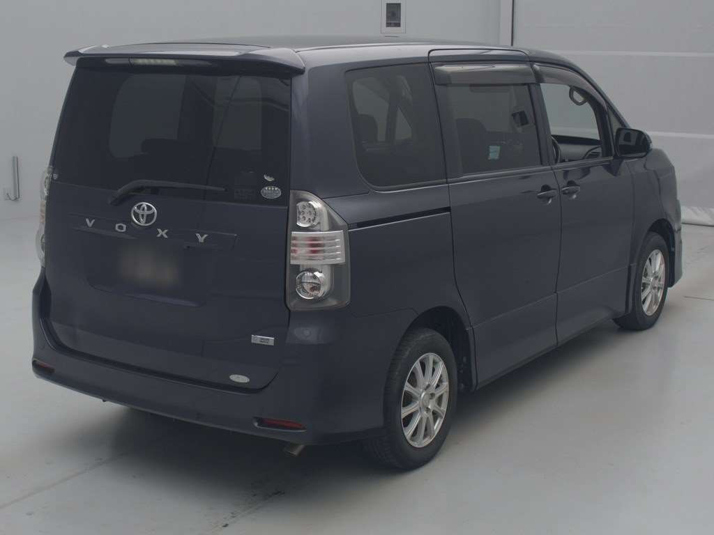 2007 Toyota Voxy ZRR70W[1]