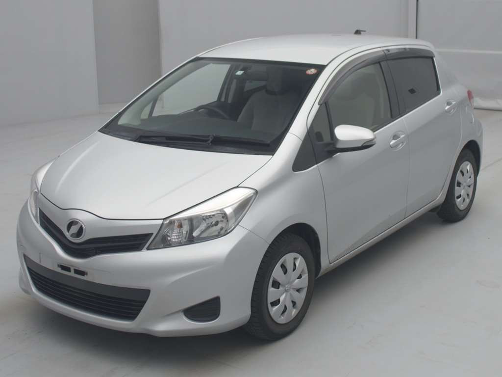 2013 Toyota Vitz NSP130[0]