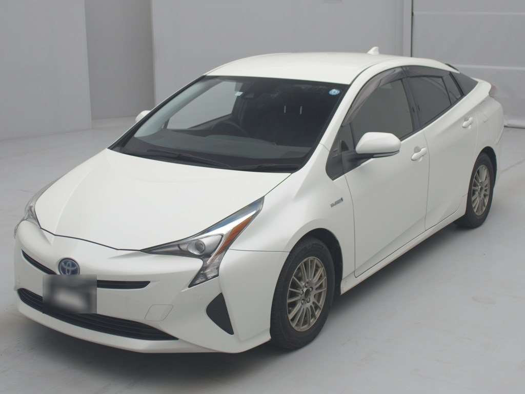 2017 Toyota Prius ZVW50[0]