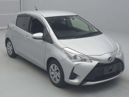 2017 Toyota Vitz