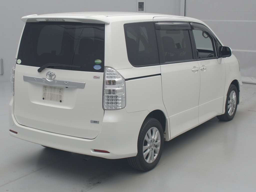 2012 Toyota Noah ZRR75W[1]