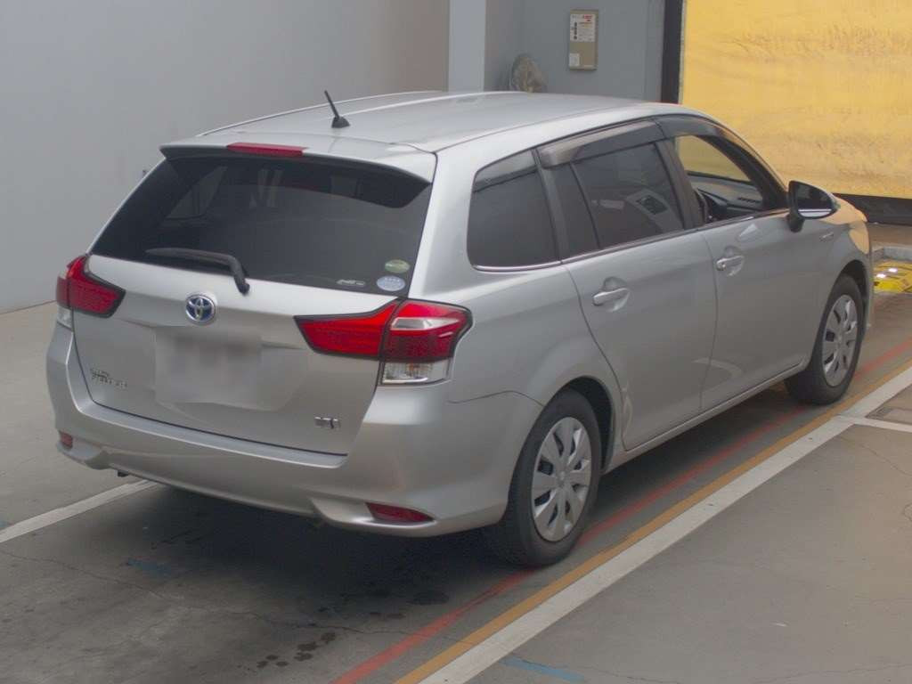 2017 Toyota Corolla Fielder NKE165G[1]