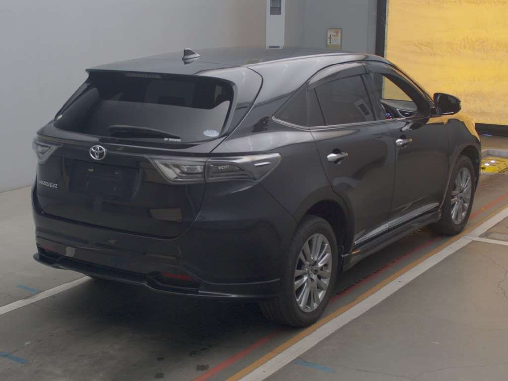 2017 Toyota Harrier ZSU60W[1]