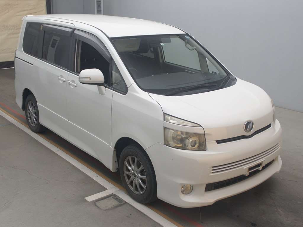 2007 Toyota Voxy ZRR70W[2]