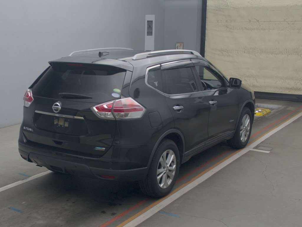 2015 Nissan X-Trail HNT32[1]