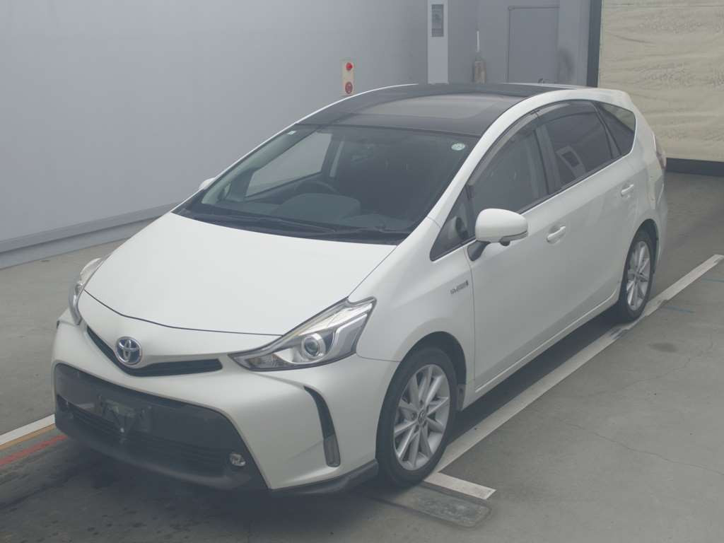 2014 Toyota Prius alpha ZVW40W[0]