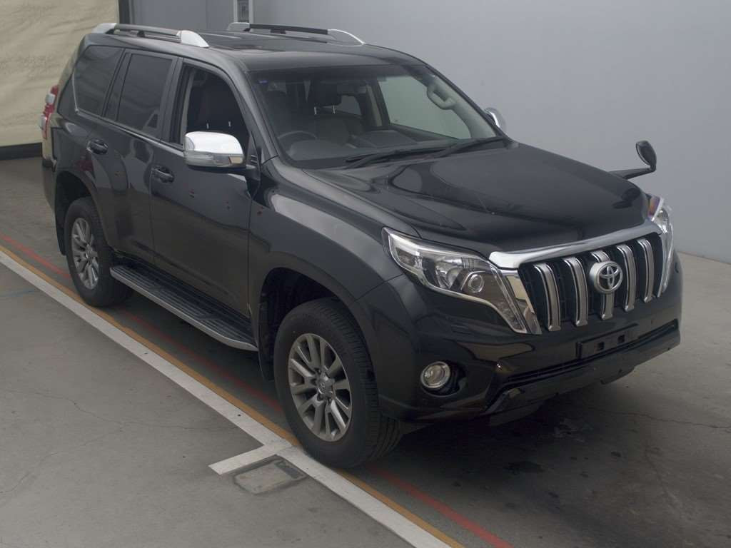 2017 Toyota Land Cruiser Prado GDJ150W[2]