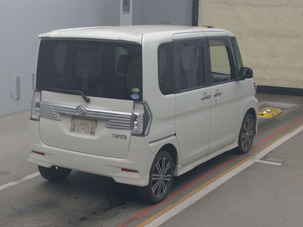 2017 Daihatsu Tanto Custom LA610S[1]