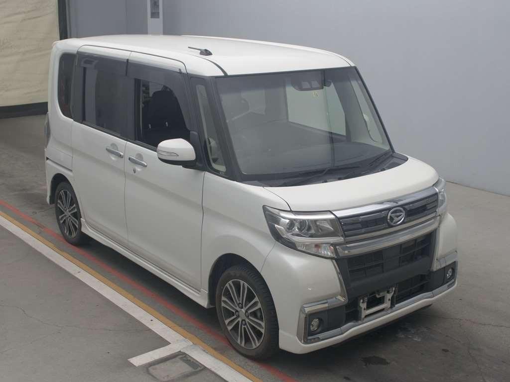 2017 Daihatsu Tanto Custom LA610S[2]