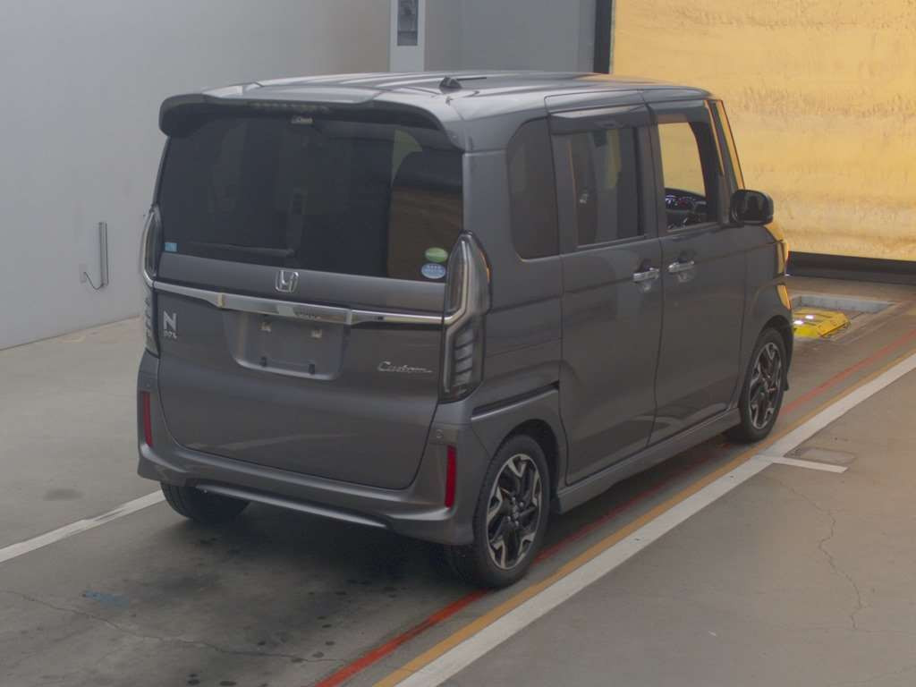 2017 Honda N-BOX CUSTOM JF3[1]