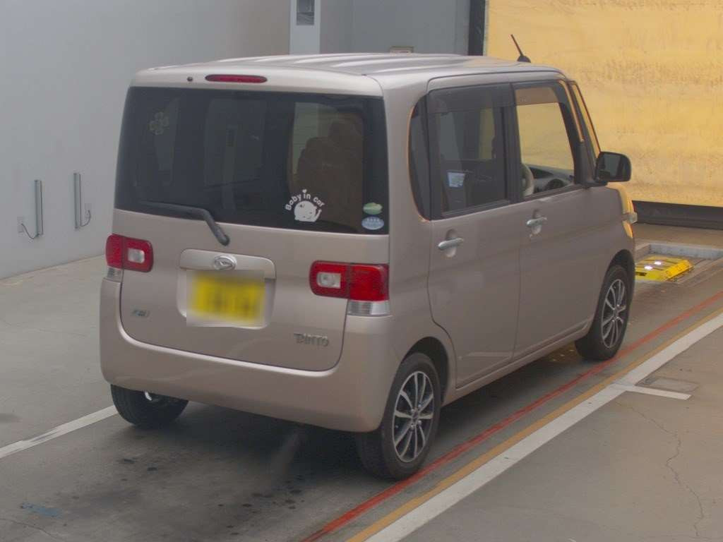 2012 Daihatsu Tanto L375S[1]