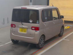 2012 Daihatsu Tanto