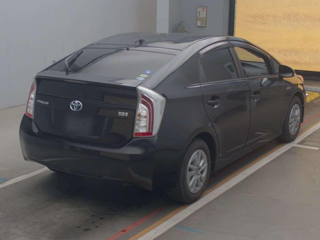 2014 Toyota Prius ZVW30[1]