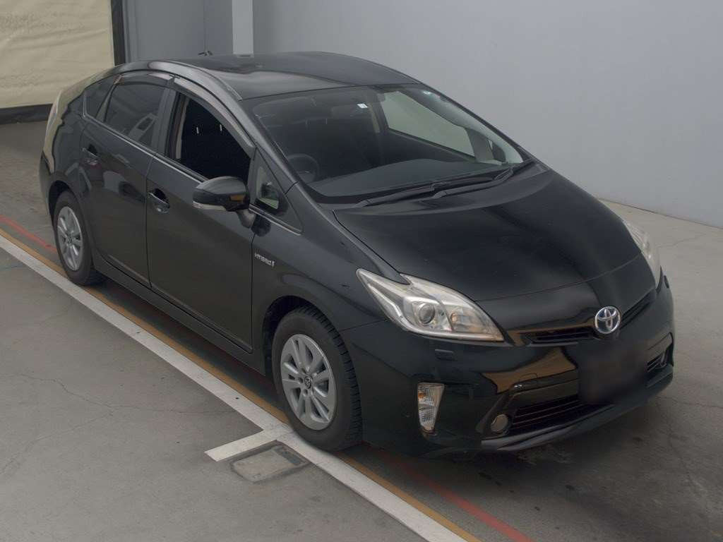 2014 Toyota Prius ZVW30[2]