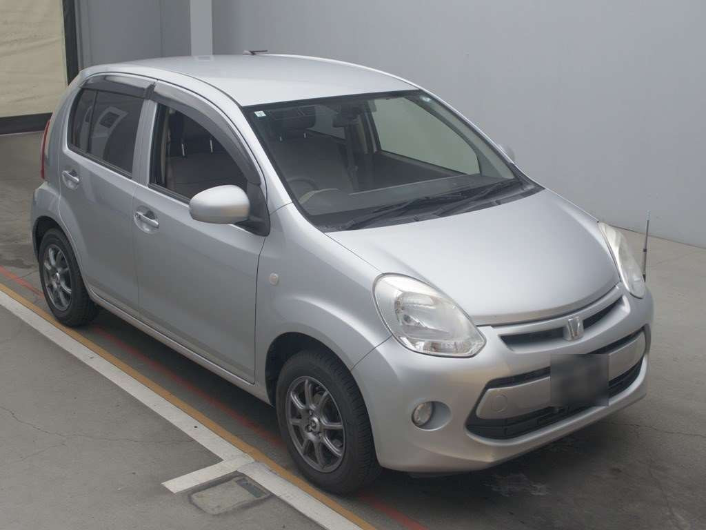 2015 Toyota Passo KGC30[2]