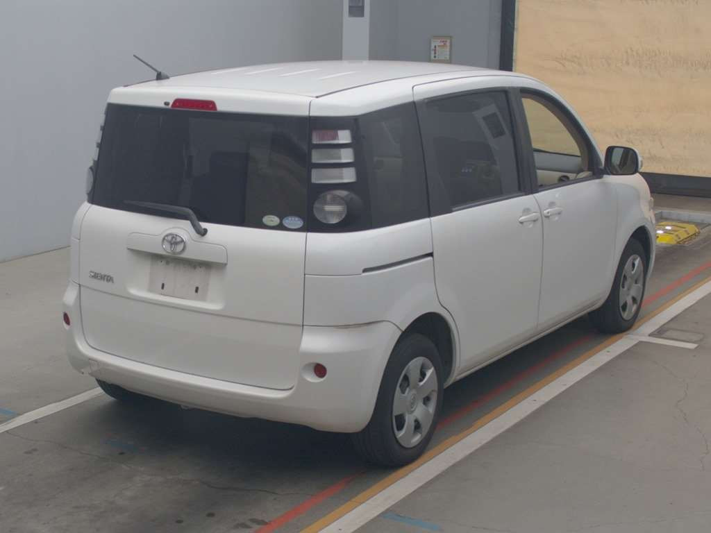 2007 Toyota Sienta NCP81G[1]