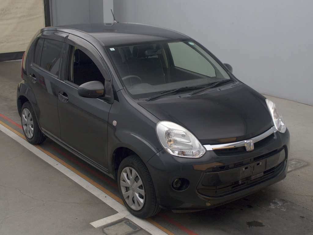 2015 Toyota Passo KGC30[2]