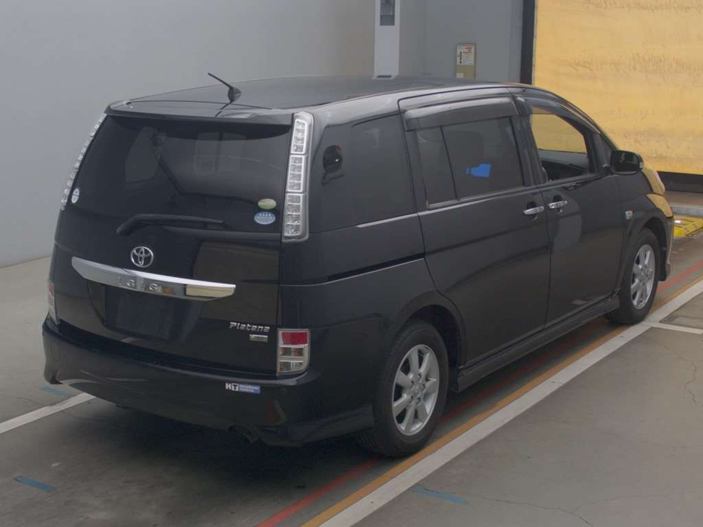 2012 Toyota Isis ZGM10W[1]