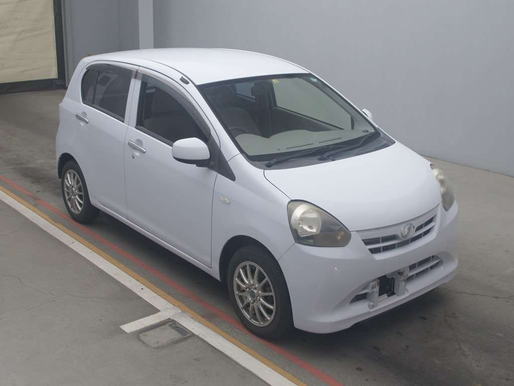 2012 Daihatsu Mira es LA300S[2]